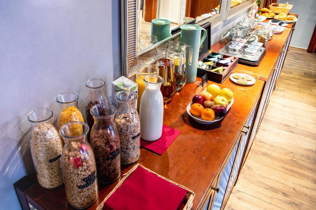 Miss Sophie's Charles Bridge Hotel